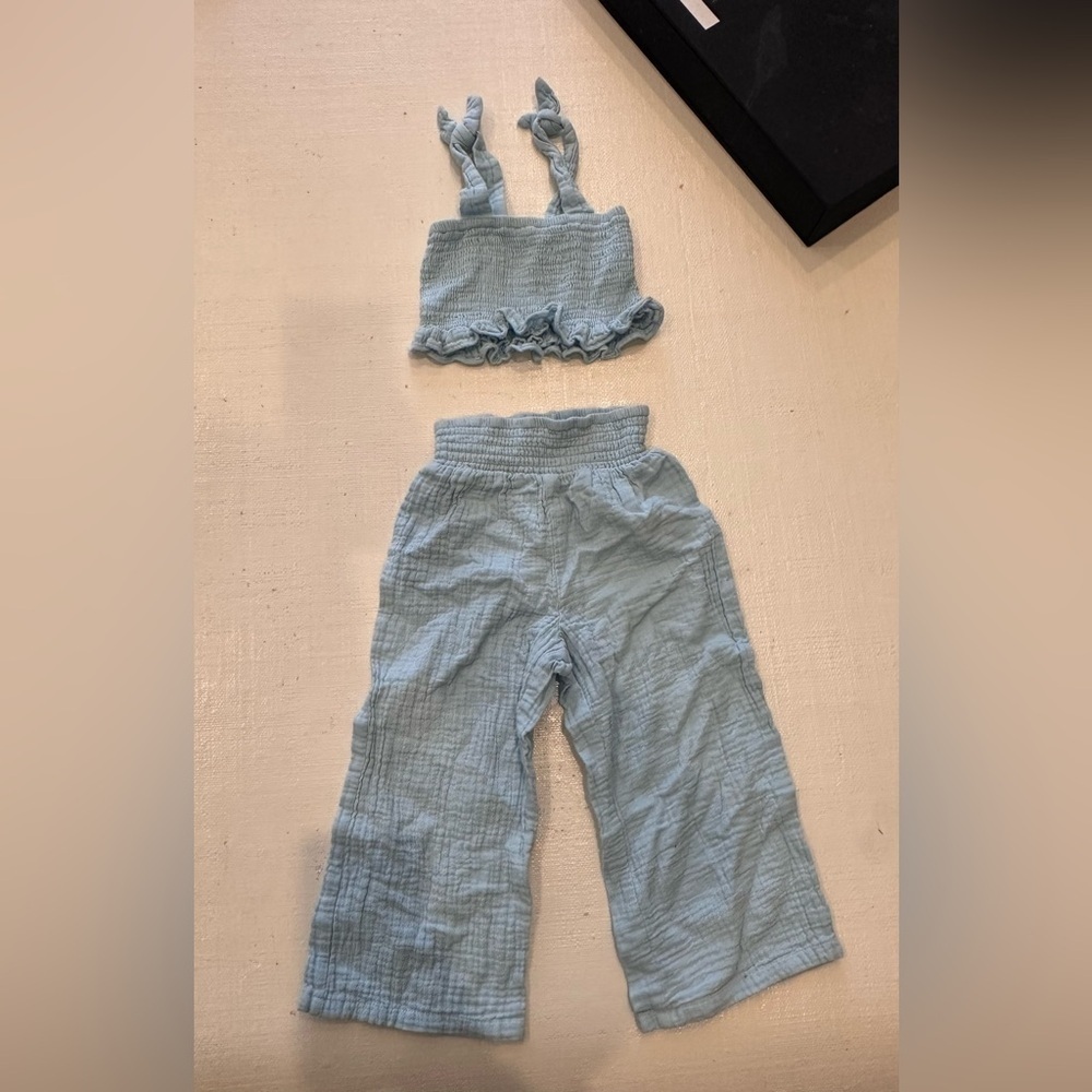 Designer From Denny’s! Feather 4 Arrow Light Blue Two-Piece Set- Size 3/4T